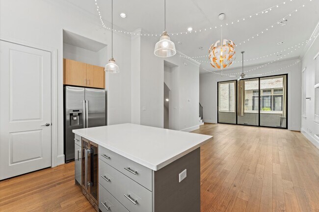 Building Photo - 4053 Leeland St