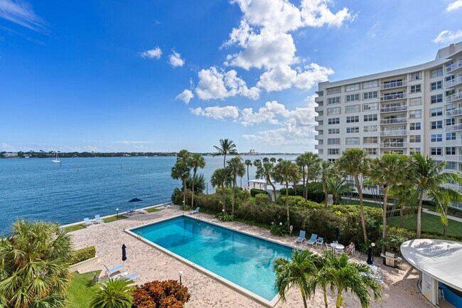 Building Photo - 2800 N Flagler Dr