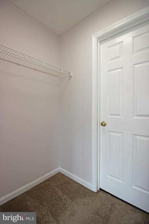 Building Photo - 622 Sprite Way