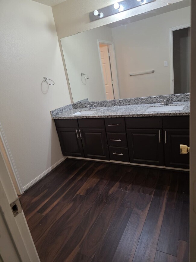 Building Photo - 1023 Orie Ct