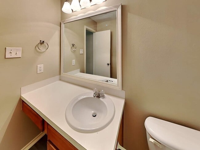 Building Photo - 17330 Wigeon Way Dr