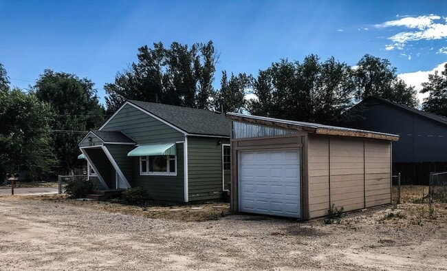 Building Photo - Affordable 3 bd, 2 bath home in the heart of Garden City just off Chinden & 39th.