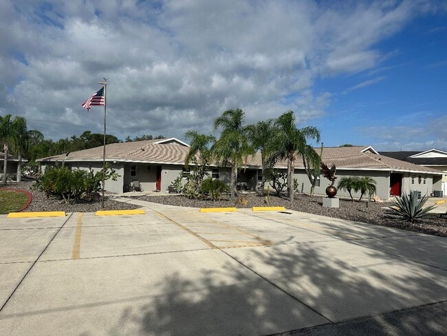 Building Photo - 1568 N Delaware Ave