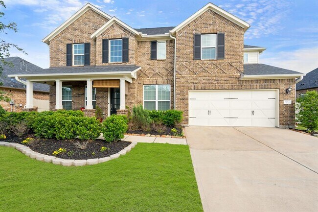 Primary Photo - 515 Round Lake Dr