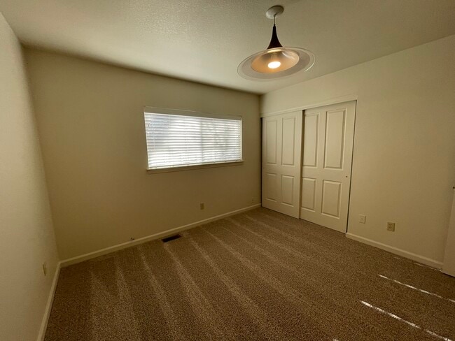 Building Photo - 1343 Wilson Cir