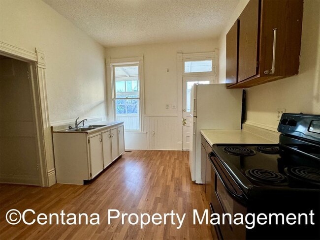 Building Photo - 732-732 W Granite St