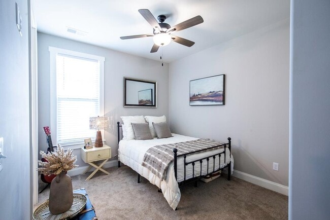 Building Photo - 740 Turkey Oak Cv