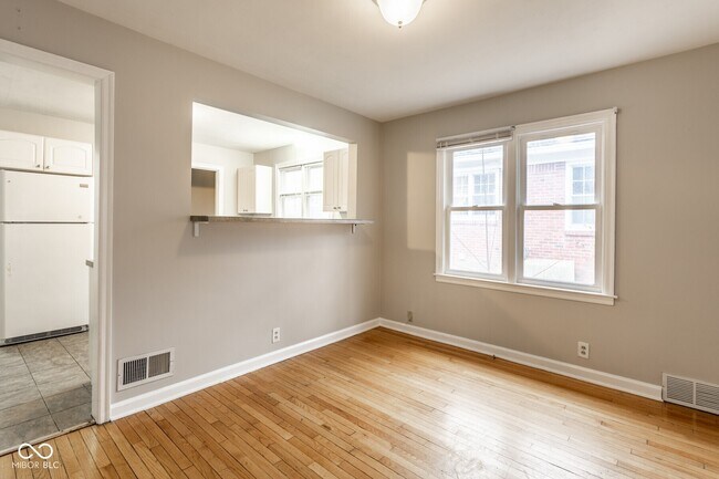 Building Photo - 6147 Broadway St