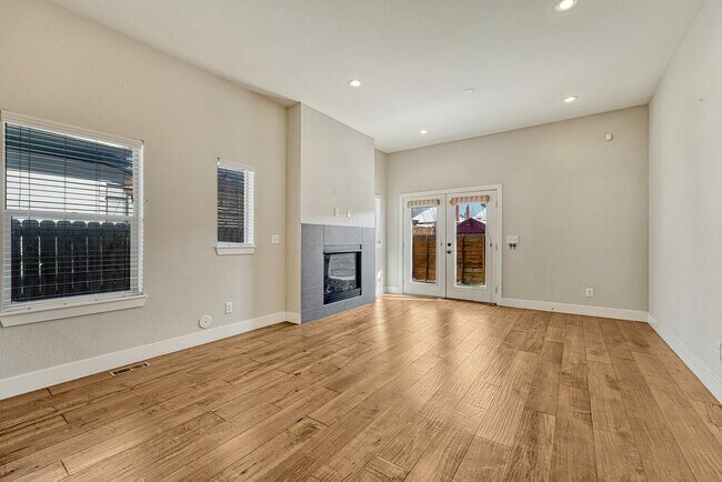 Building Photo - 534 S Lincoln St