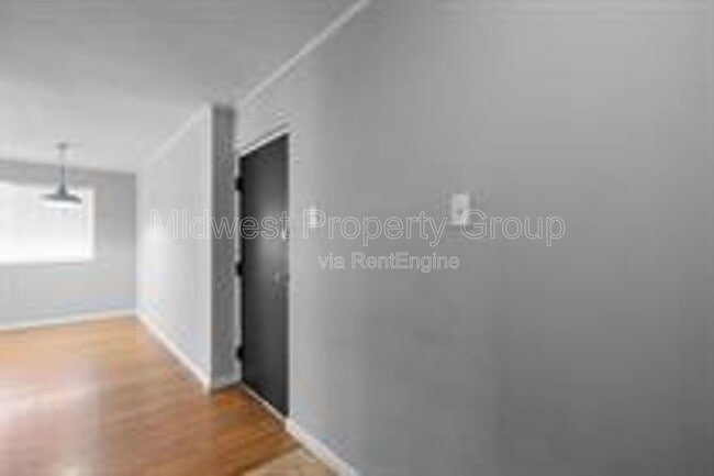 Building Photo - 2507 S Big Bend Blvd