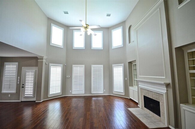 Building Photo - 5802 Sage River Ct