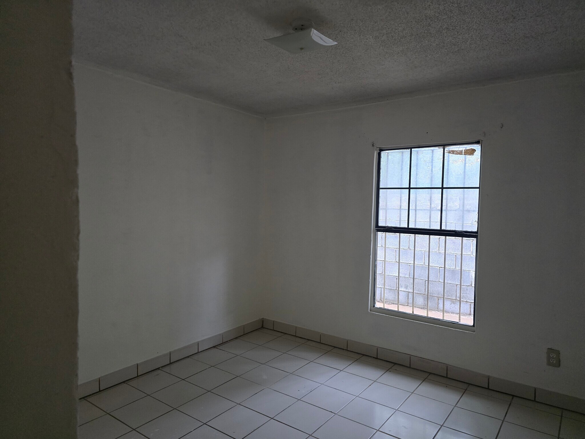 Building Photo - 2016 S India Ave