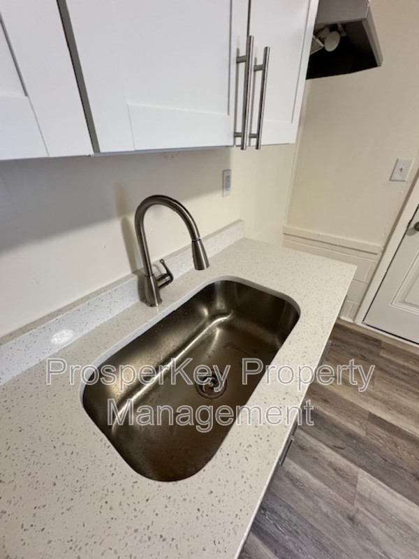 Building Photo - 1436 Brewer Ave