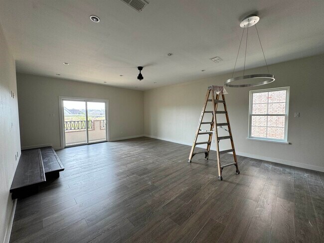 Building Photo - 210 Veracruz Dr