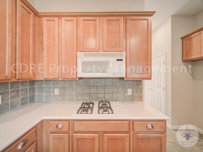 Building Photo - 520 Arcadia Dr