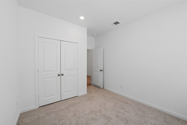 Building Photo - 31927 Rich Mdw Ct