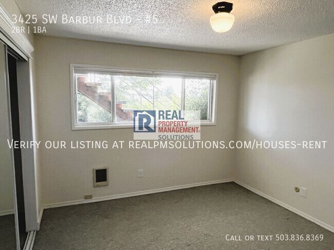 Building Photo - 3425 SW Barbur Blvd