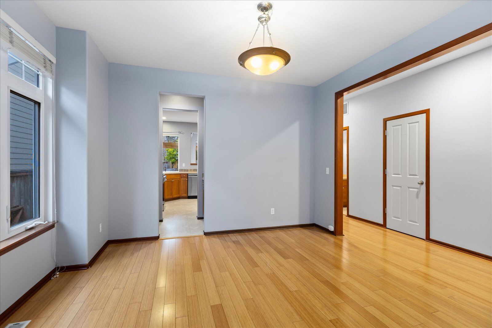 Building Photo - 5926 SE 2nd Ct