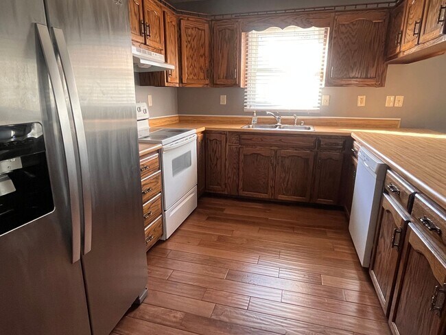 Building Photo - Beautiful Three Bedroom Home in London, KY