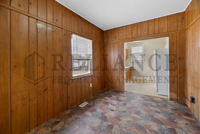 Building Photo - 2101 S Water St