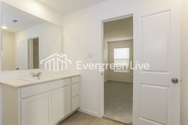 Building Photo - 537 Waymaker Wy