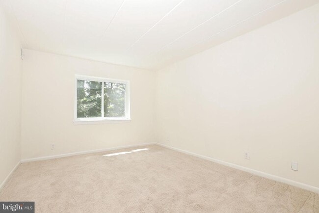 Building Photo - 6250 Edsall Rd