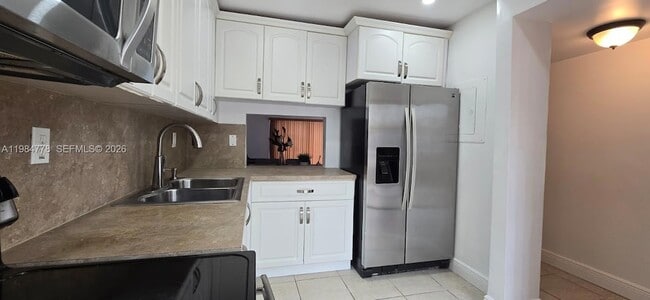 Building Photo - 6345 SW 138th Ct