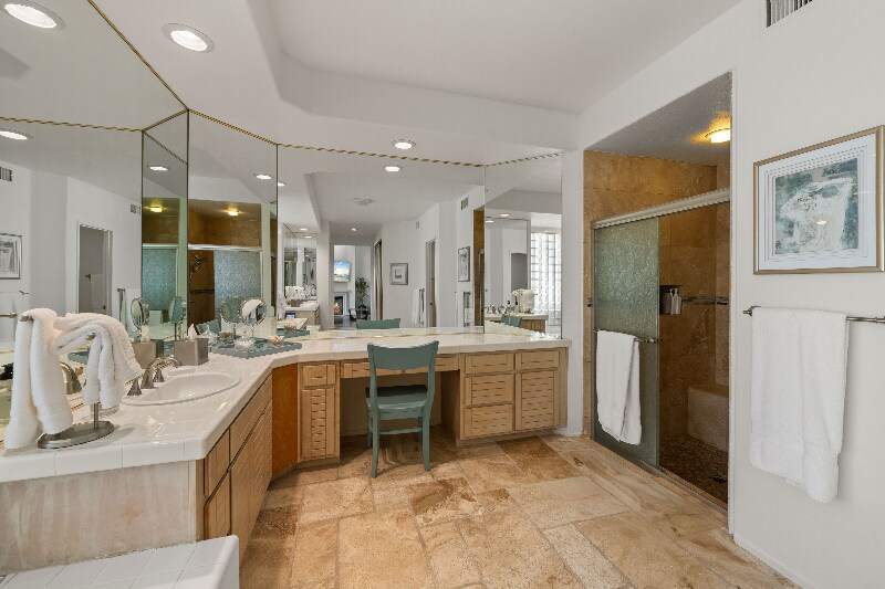 Building Photo - 54100 Riviera