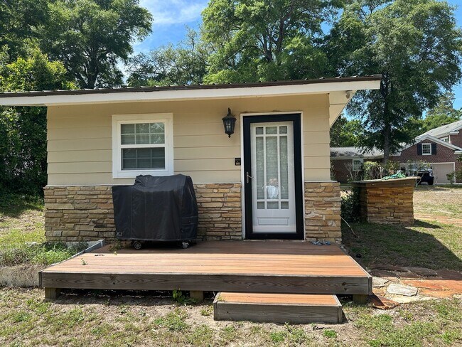 Building Photo - Single Family beauty in Greenville Sound