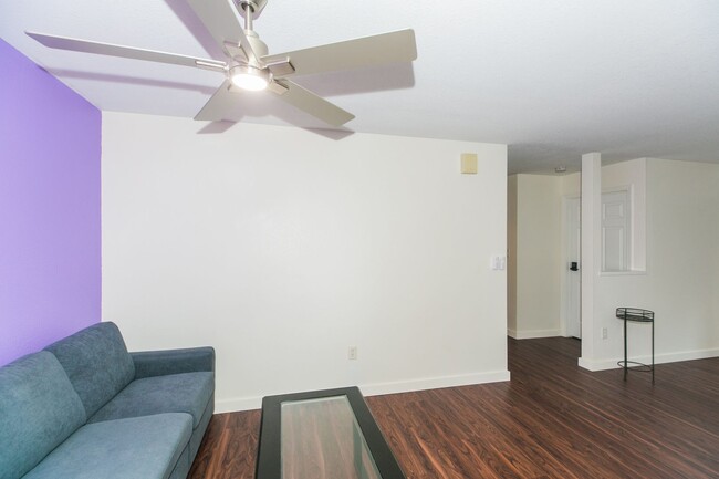 Building Photo - 95-270 Waikalani Dr. #I204