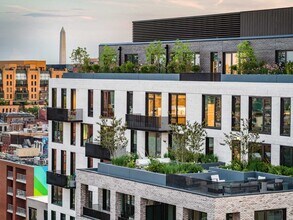 Building Photo - Intersect at O