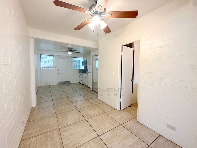 Building Photo - $500 1st Month Rent Special! | Charming! C...