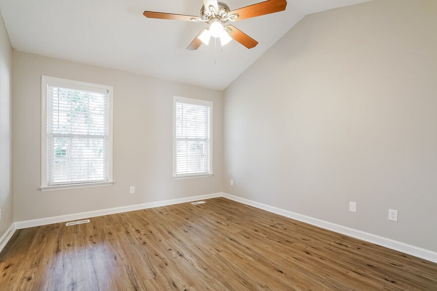 Building Photo - 203 Zircon Ln