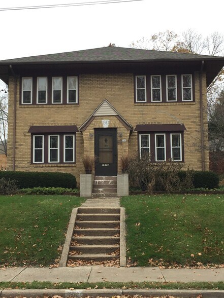 Exterios - 1510 Front St