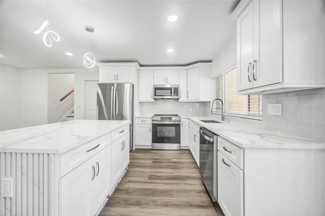 Building Photo - 11728 Raintree Dr