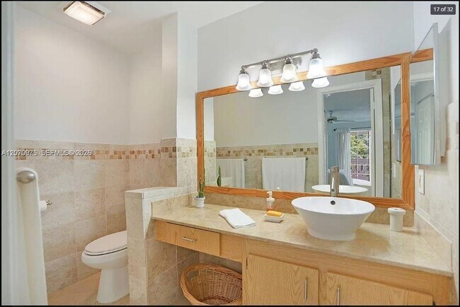 Building Photo - 10521 Mahogany Key Cir