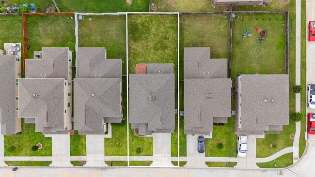 Building Photo - 14627 Monterey Cypress Dr