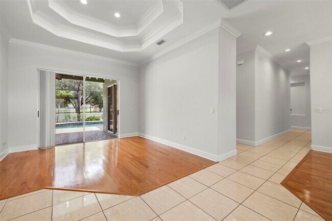 Building Photo - 3916 Valrico Grove Dr