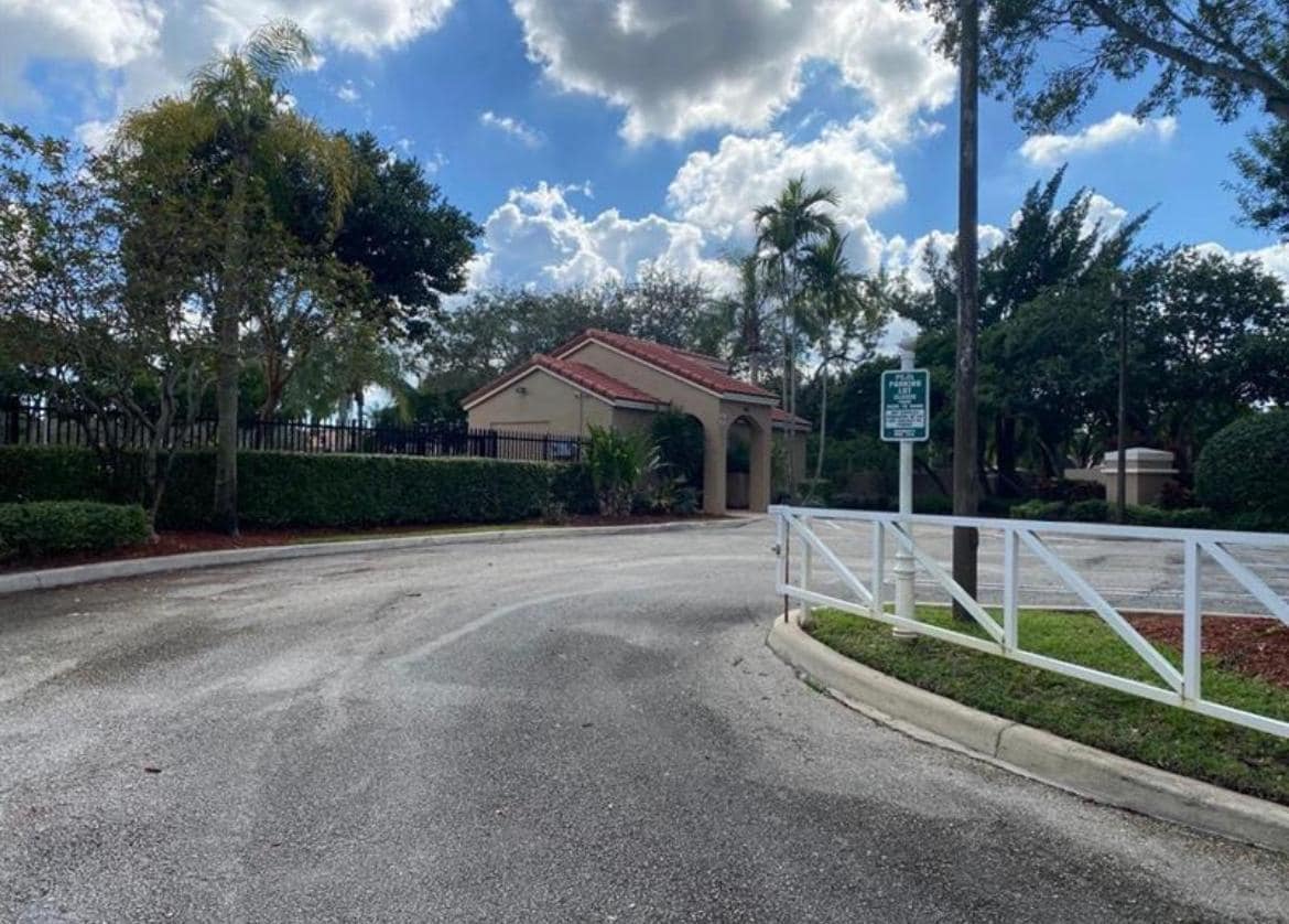 Building Photo - 599 NW 87th Ter