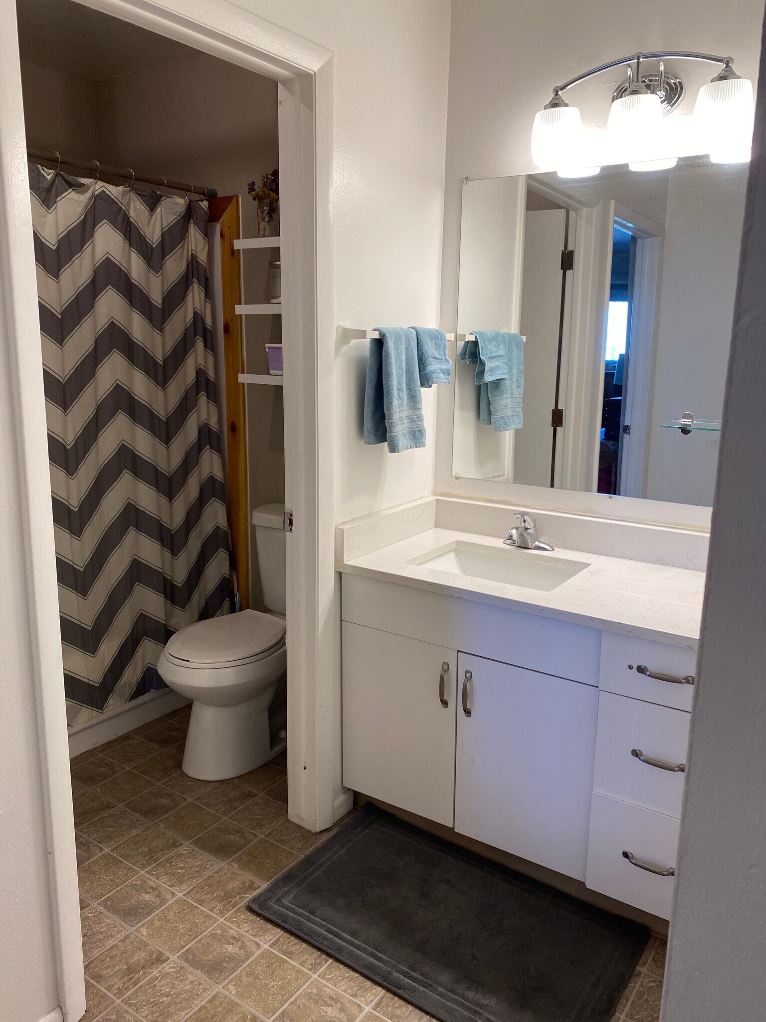 Open vanity bathroom - 7944 Chase Cir