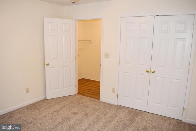 Building Photo - 2807 Roosevelt Dr