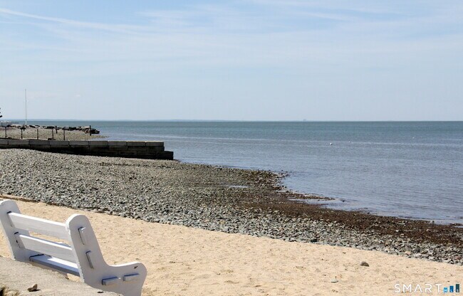 Building Photo - 267 Melba St