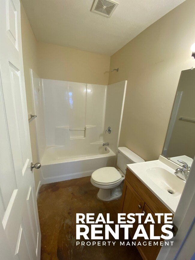 Building Photo - 1817 Emanuel Ave