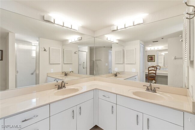Building Photo - 5550 Heron Point Dr