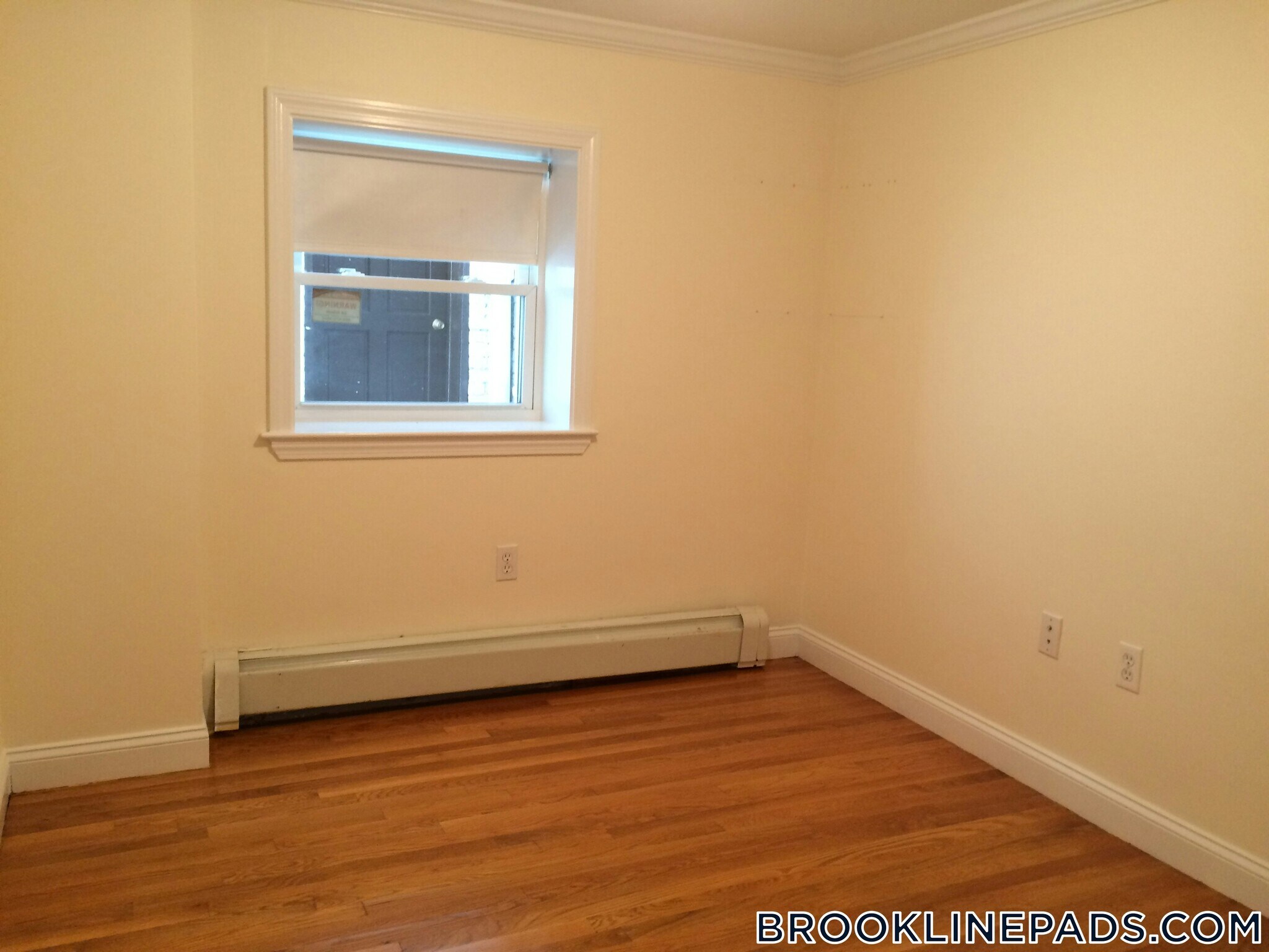 Building Photo - 1539 Beacon St