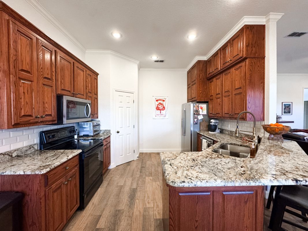 Building Photo - 9000 Lundy Ln