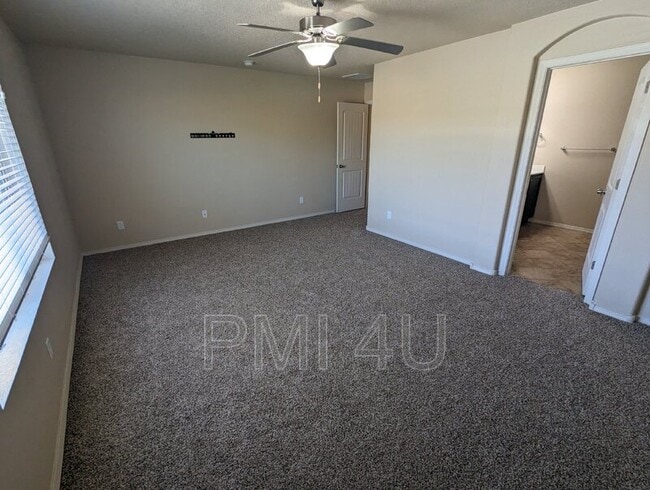 Building Photo - 2035 Ferndale Rd SE