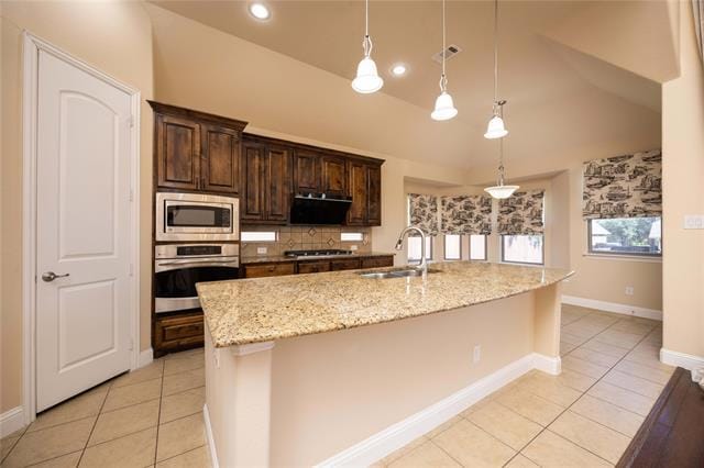 Building Photo - 513 Royal Glade Dr
