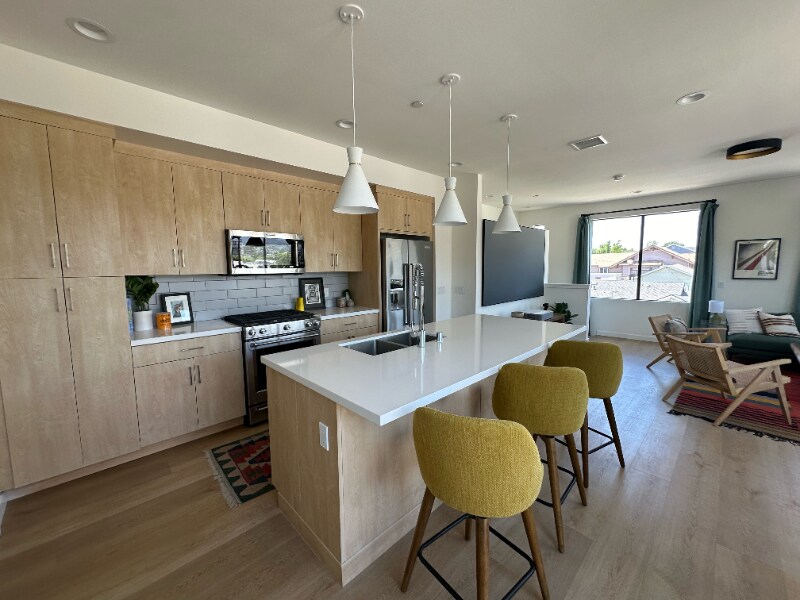 Building Photo - 3290 N Canary Way