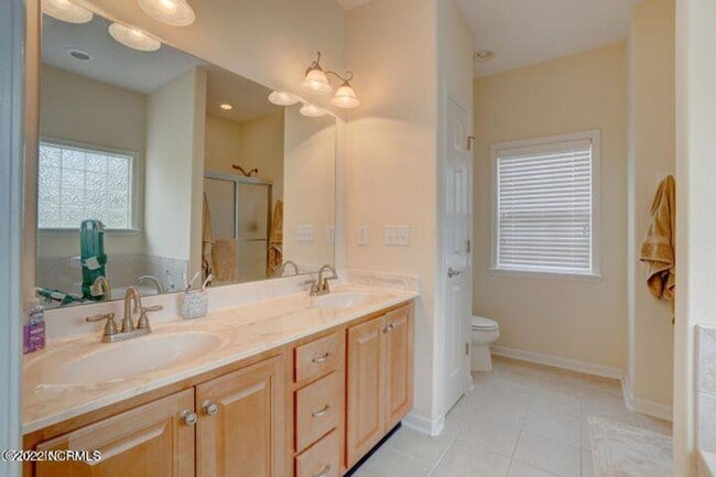 Building Photo - BEAUTIFUL BRICK HOME IN BRUNSWICK PLANTATION